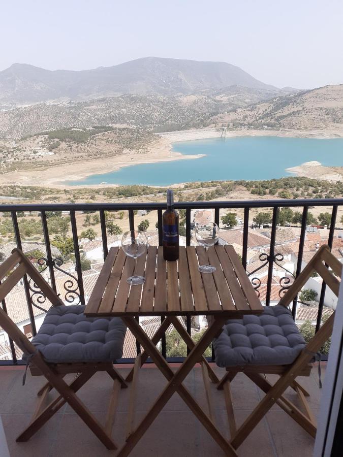 Casa Rural Plaza Zahara Buenas Vistas サアラ・デ・ラ・シエラ エクステリア 写真
