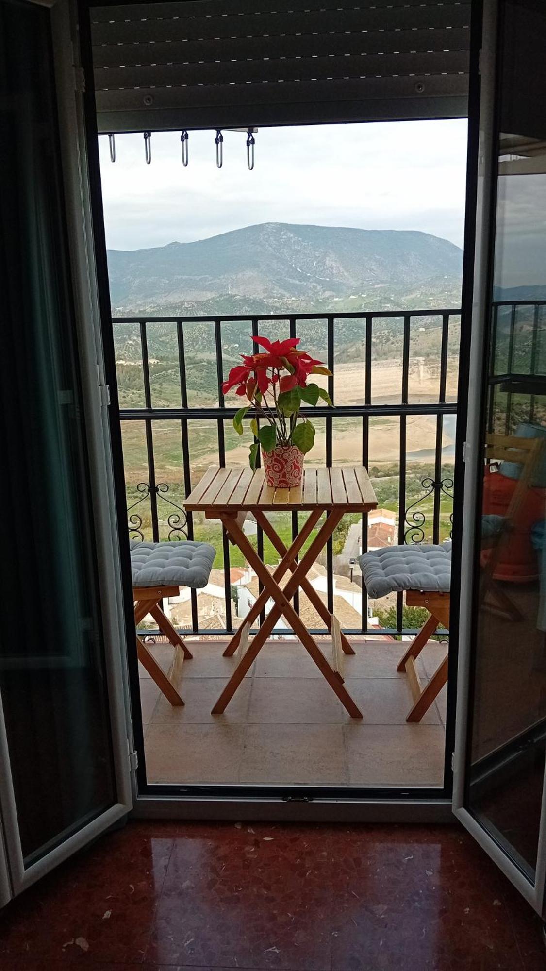 Casa Rural Plaza Zahara Buenas Vistas サアラ・デ・ラ・シエラ エクステリア 写真